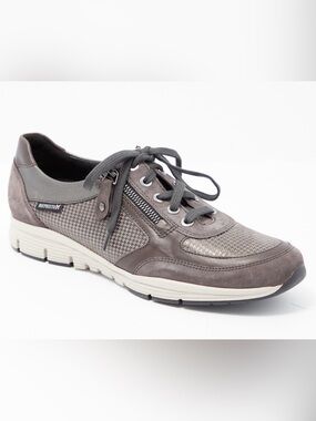 Mephisto Women's Beige Lace up Sneaker !